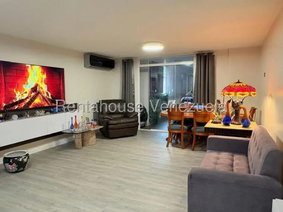 Apartamento en Venta en Santa Sofia Caracas - 4