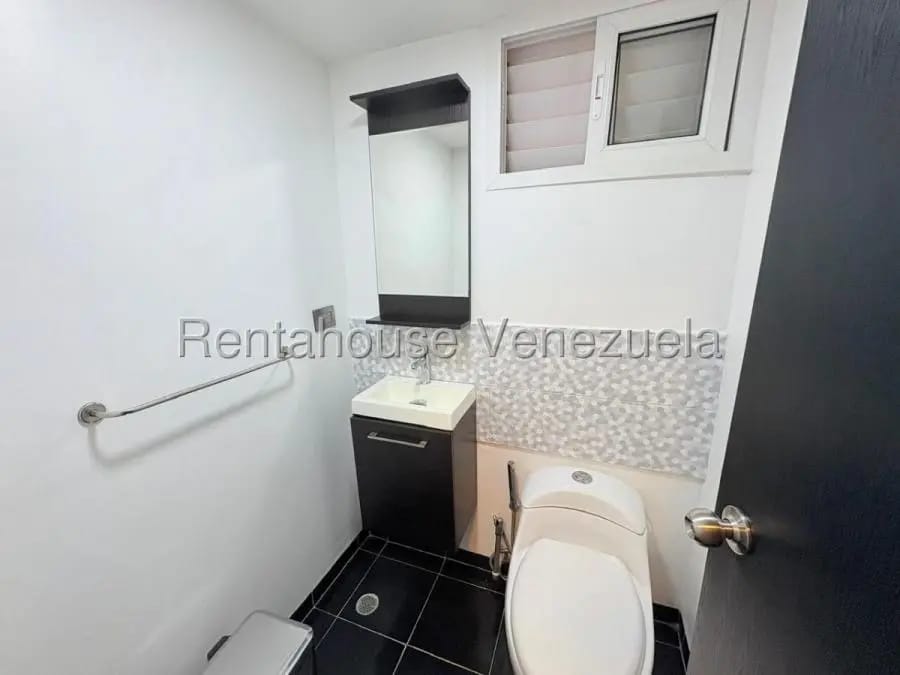 Apartamento en Venta en Santa Sofia Caracas - 8