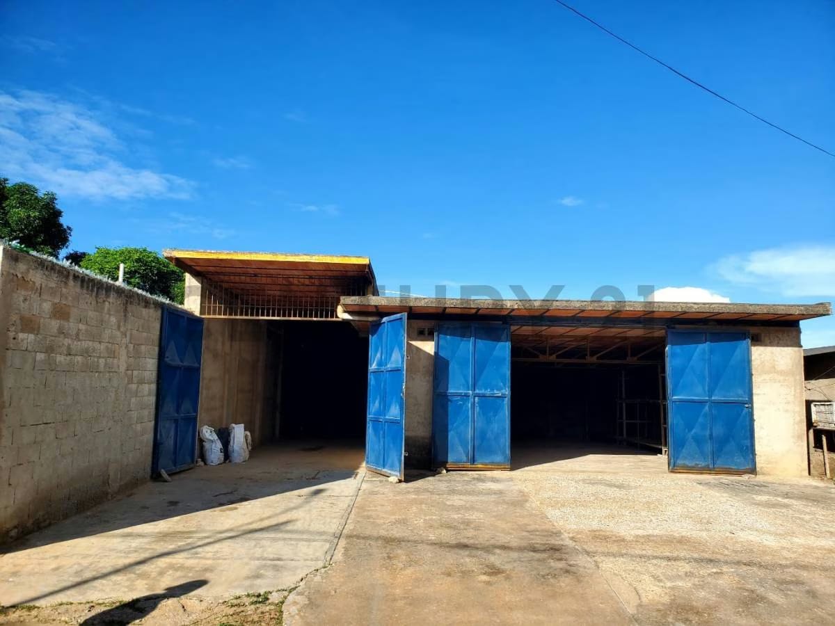 En venta Galpon-Deposito en Macho Muerto Porlamar isla de Margarita - 2