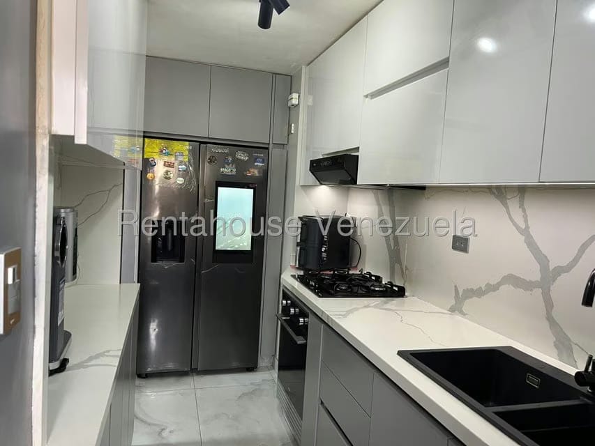 Apartamento (1 Nivel) en Venta en Lomas del Avila, Distrito Metropolitano - 10