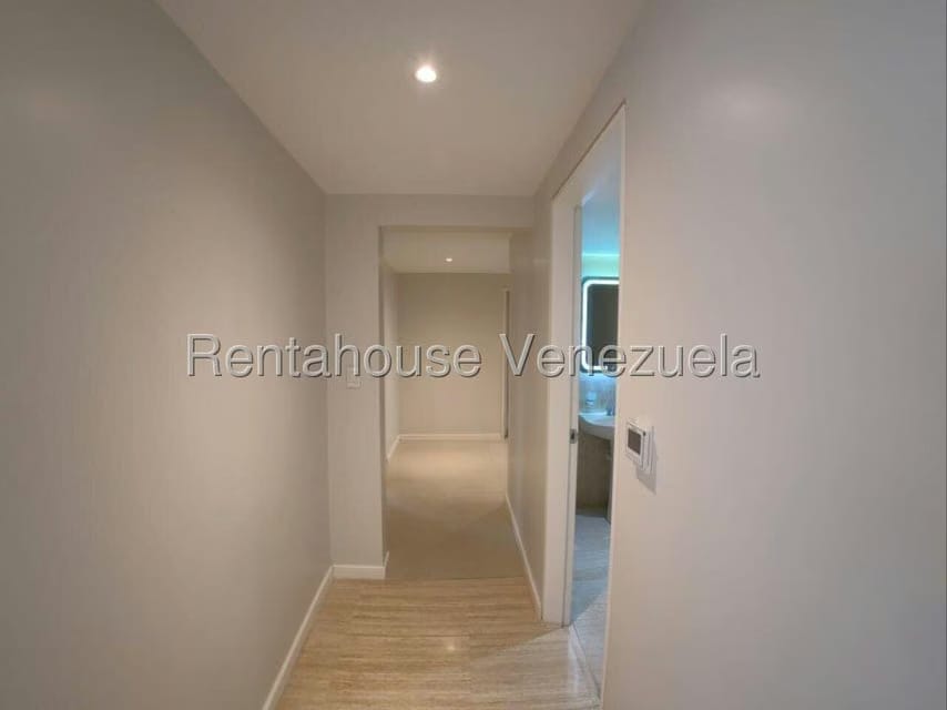 Apartamento (1 Nivel) en Alquiler en La Lagunita Country Club, Distrito Metropolitano - 13