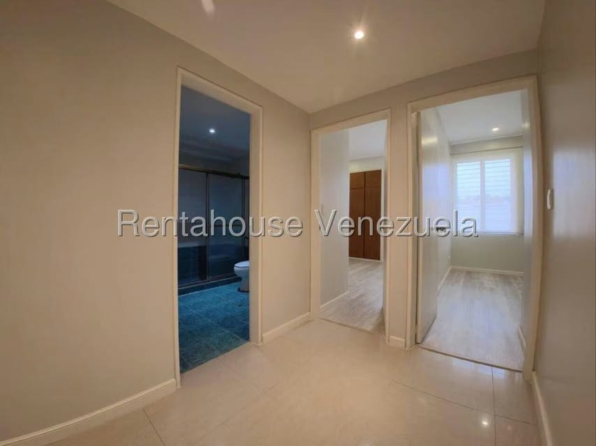 Apartamento (1 Nivel) en Alquiler en La Lagunita Country Club, Distrito Metropolitano - 23
