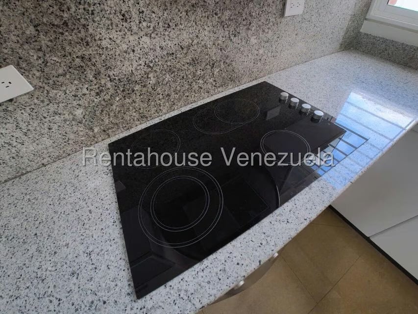 Apartamento (1 Nivel) en Alquiler en La Lagunita Country Club, Distrito Metropolitano - 32