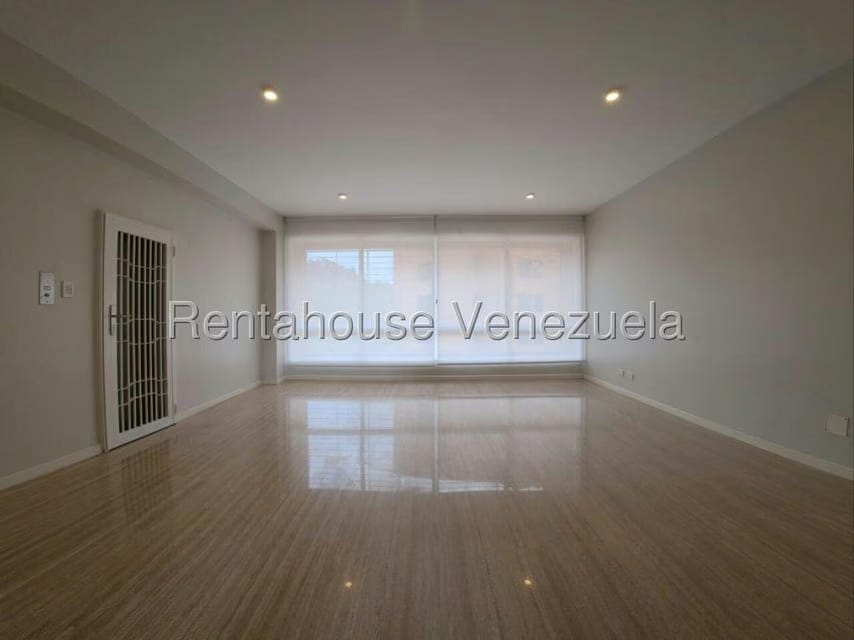 Apartamento (1 Nivel) en Alquiler en La Lagunita Country Club, Distrito Metropolitano - 10