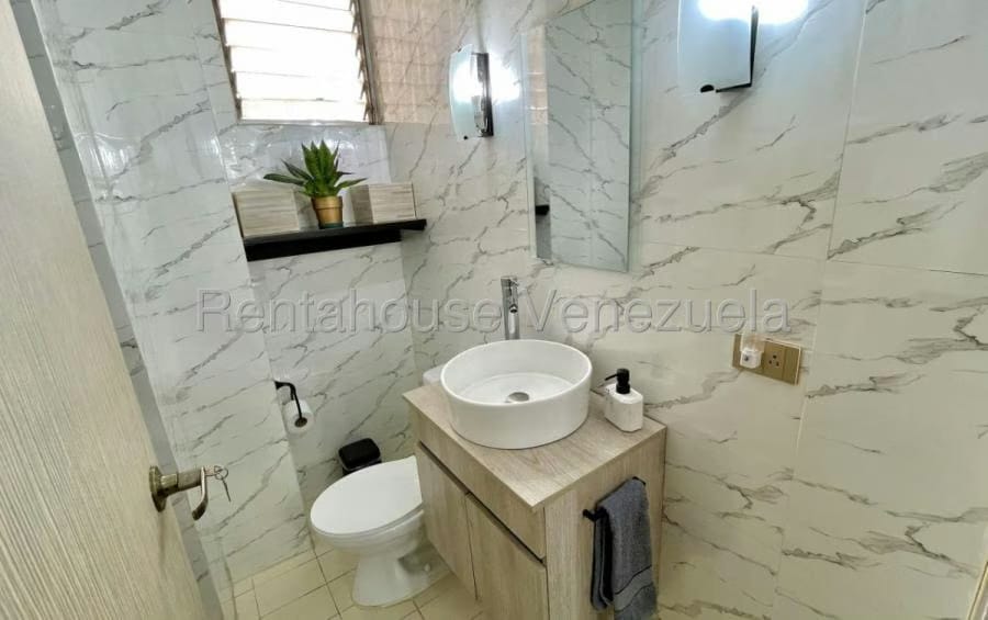 Apartamento en Venta en La Florida Caracas - 4