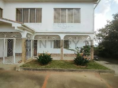 Se Vende Casa en Urbanizacion la Suiza San Antonio de los Altos Miranda