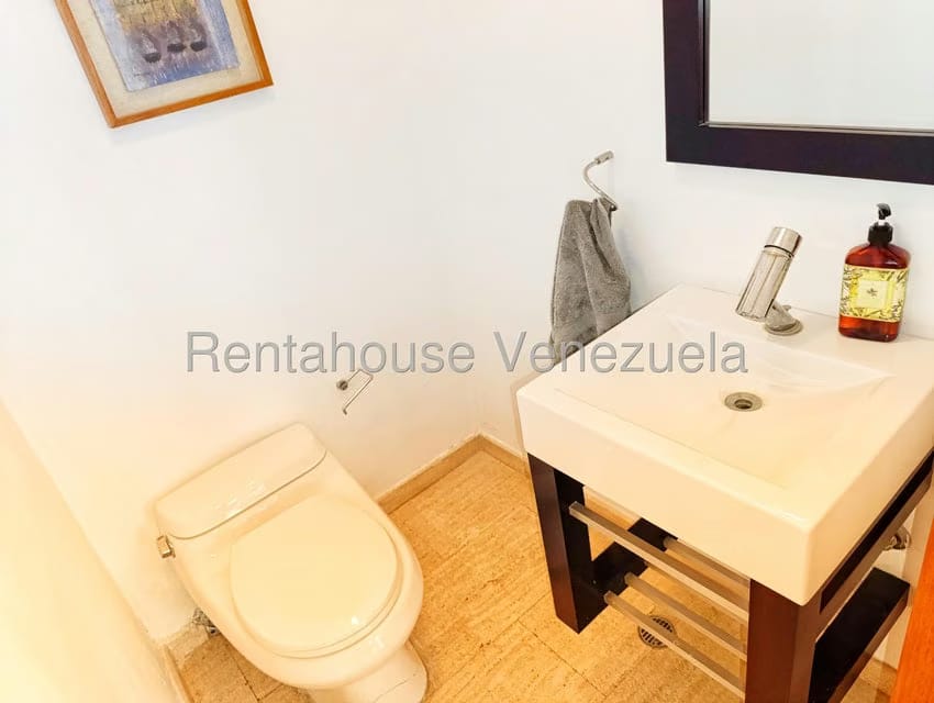 Apartamento (Duplex) en Venta en Los Palos Grandes, Distrito Metropolitano - 12