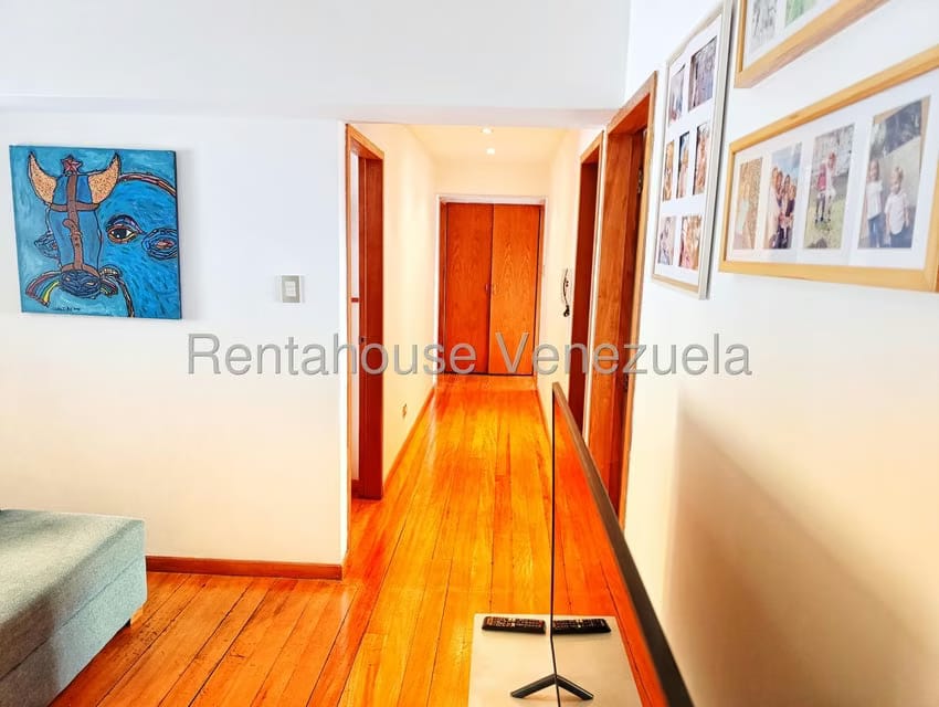 Apartamento (Duplex) en Venta en Los Palos Grandes, Distrito Metropolitano - 15