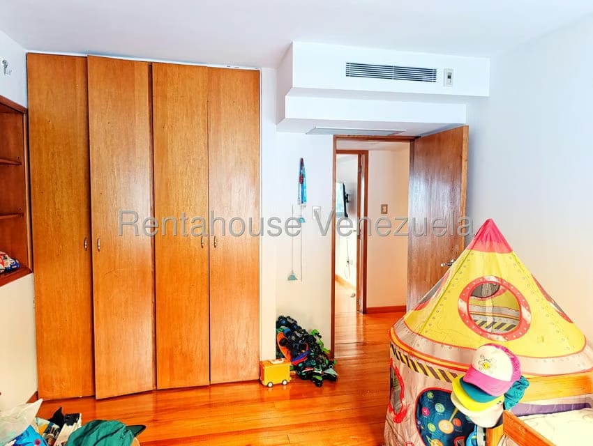 Apartamento (Duplex) en Venta en Los Palos Grandes, Distrito Metropolitano - 18