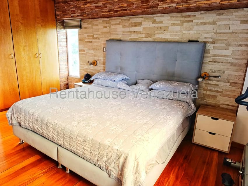 Apartamento (Duplex) en Venta en Los Palos Grandes, Distrito Metropolitano - 25