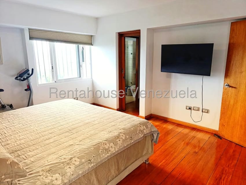 Apartamento (Duplex) en Venta en Los Palos Grandes, Distrito Metropolitano - 27