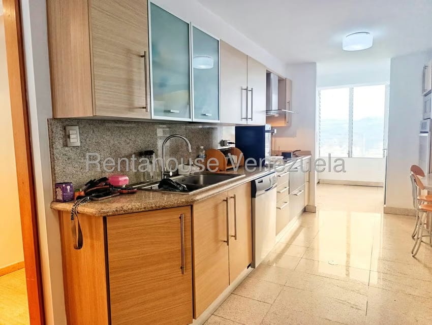 Apartamento (Duplex) en Venta en Los Palos Grandes, Distrito Metropolitano - 34