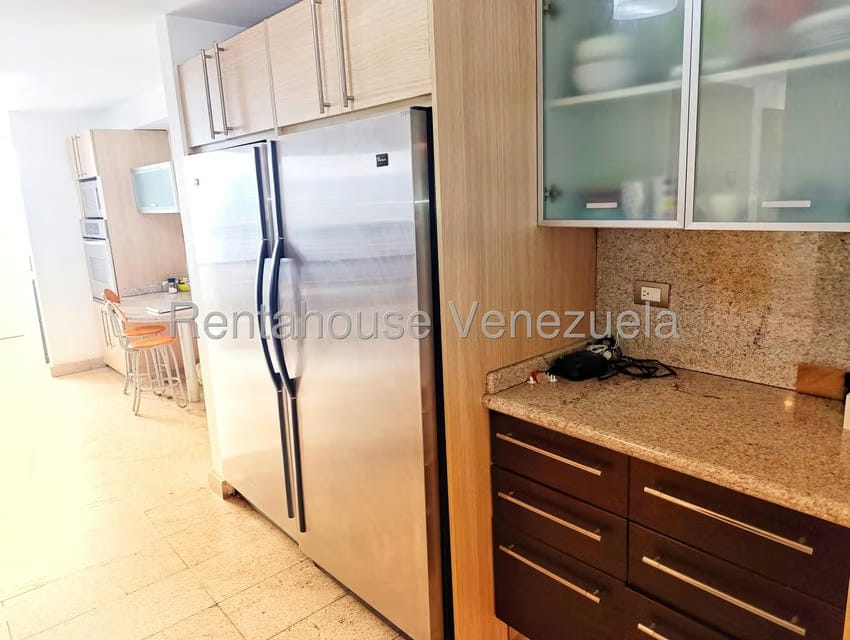 Apartamento (Duplex) en Venta en Los Palos Grandes, Distrito Metropolitano - 35