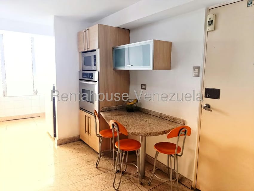 Apartamento (Duplex) en Venta en Los Palos Grandes, Distrito Metropolitano - 37