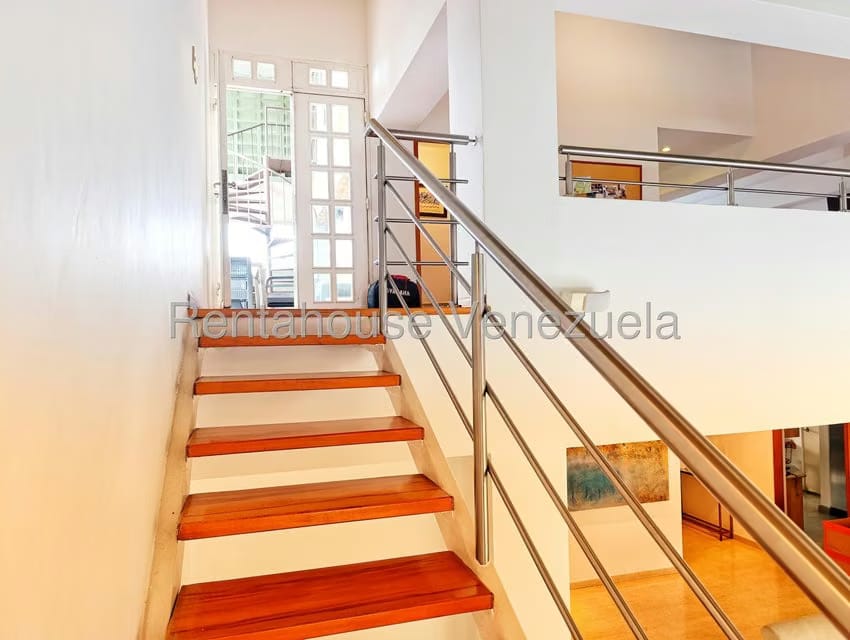 Apartamento (Duplex) en Venta en Los Palos Grandes, Distrito Metropolitano - 39