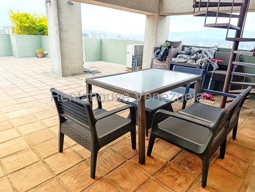 Apartamento (Duplex) en Venta en Los Palos Grandes, Distrito Metropolitano - 45