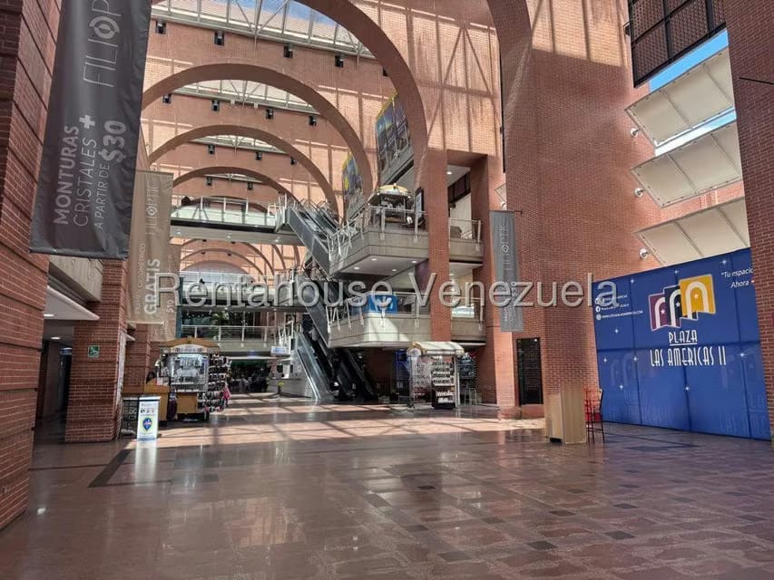 Comercial (Local Comercial) en Alquiler en El Cafetal, Distrito Metropolitano