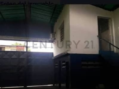 En Venta Galpón en Bello Monte - 4