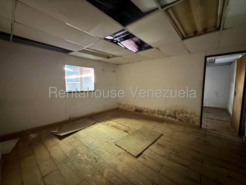 Comercial (Local Comercial) en Venta en Catia, Distrito Metropolitano - 11