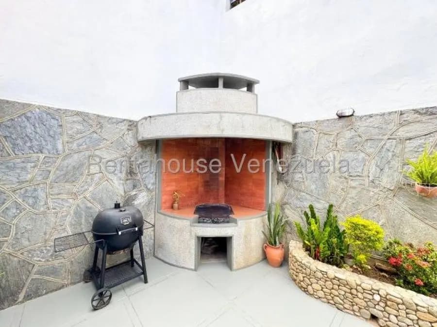 Casa en Venta en santa sofia Caracas