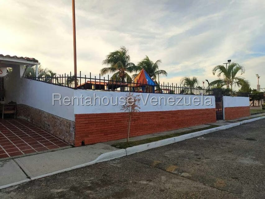 Casa (1 Nivel) en Venta en La Campina, Lara - 37