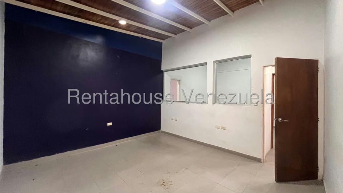 Comercial (Galpon - Deposito) en Venta en Zona Industrial 1, Lara - 16