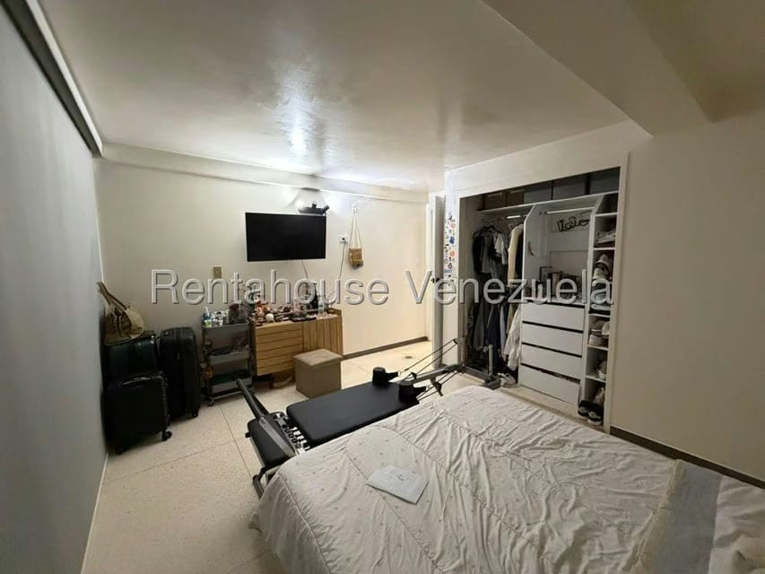 Casa (Multipes Niveles) en Venta en Prados del Este, Distrito Metropolitano - 22