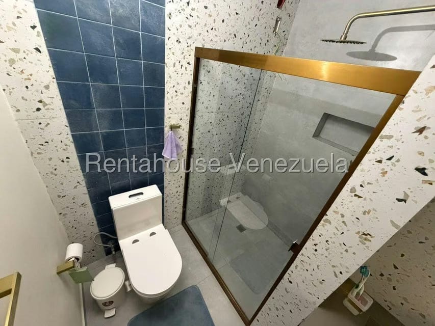 Casa (Multipes Niveles) en Venta en Prados del Este, Distrito Metropolitano - 24