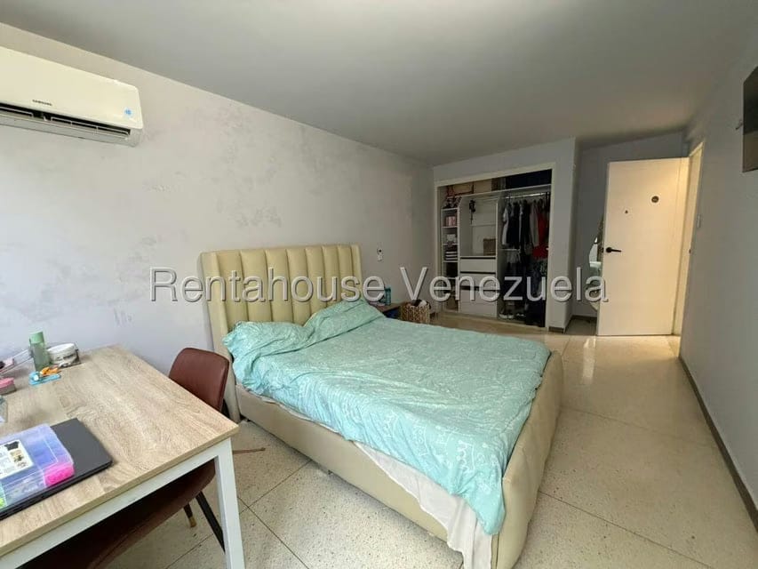 Casa (Multipes Niveles) en Venta en Prados del Este, Distrito Metropolitano - 26