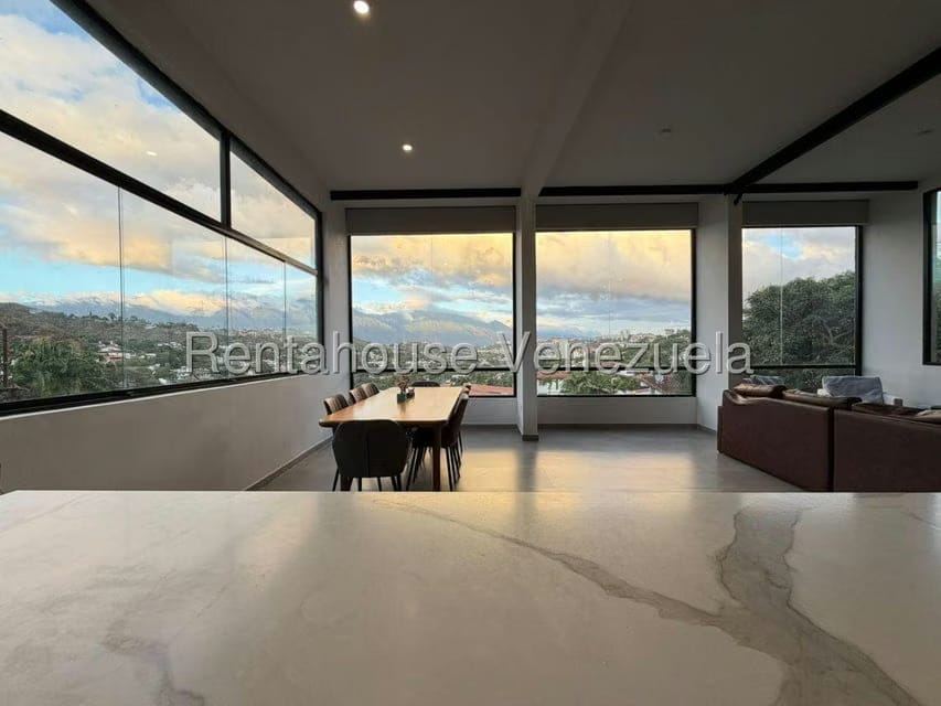 Casa (Multipes Niveles) en Venta en Prados del Este, Distrito Metropolitano - 30