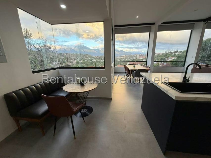 Casa (Multipes Niveles) en Venta en Prados del Este, Distrito Metropolitano - 32