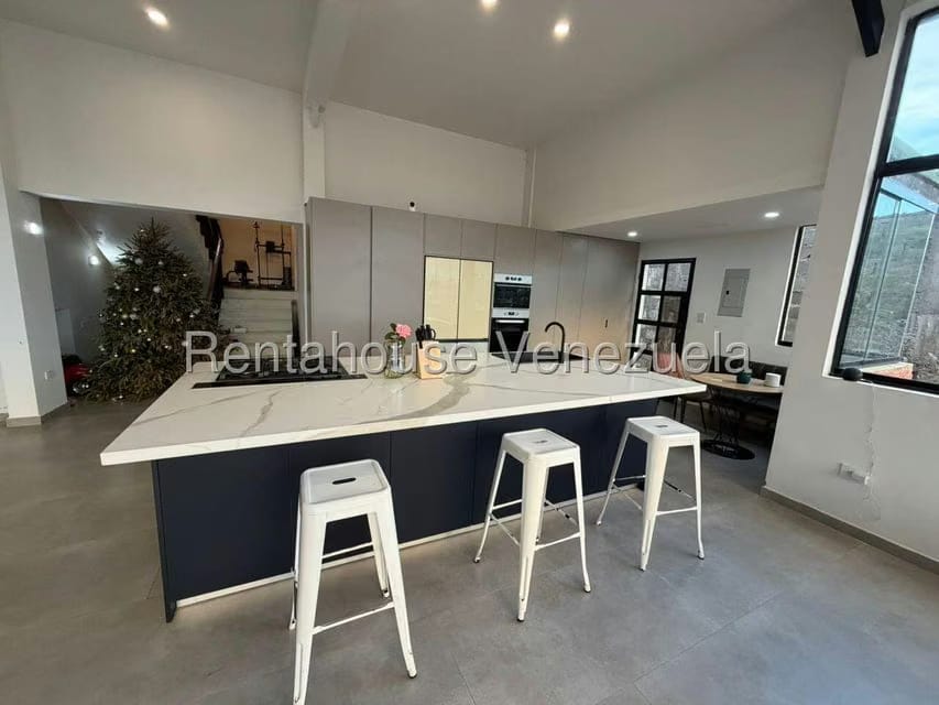 Casa (Multipes Niveles) en Venta en Prados del Este, Distrito Metropolitano - 33