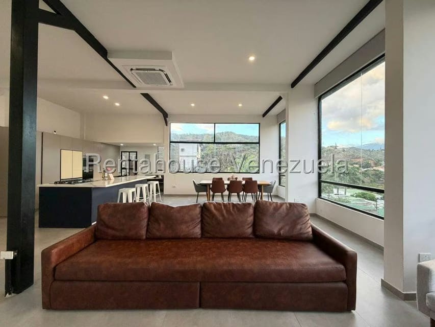 Casa (Multipes Niveles) en Venta en Prados del Este, Distrito Metropolitano - 39