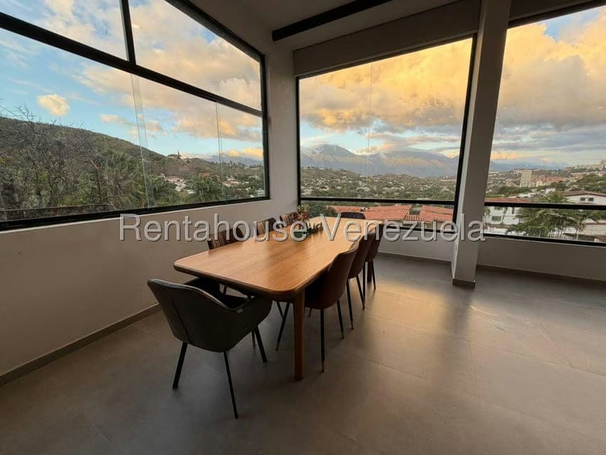 Casa (Multipes Niveles) en Venta en Prados del Este, Distrito Metropolitano - 40