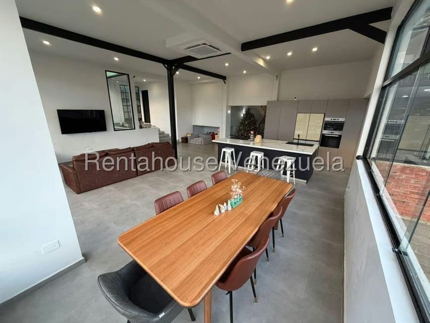 Casa (Multipes Niveles) en Venta en Prados del Este, Distrito Metropolitano - 41