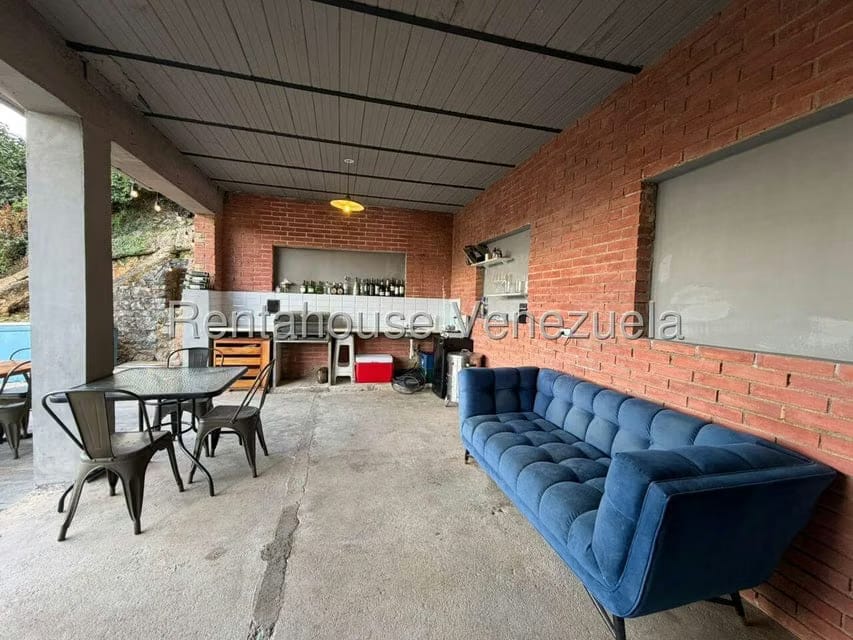 Casa (Multipes Niveles) en Venta en Prados del Este, Distrito Metropolitano - 43