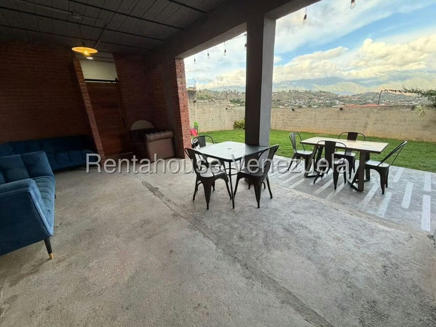 Casa (Multipes Niveles) en Venta en Prados del Este, Distrito Metropolitano - 44
