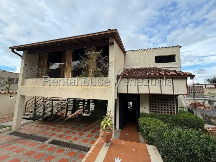 Casa (Multipes Niveles) en Venta en Prados del Este, Distrito Metropolitano - 48