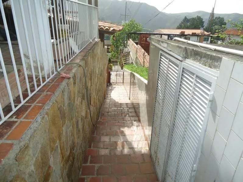 Casa (Multipes Niveles) en Venta en El Junko, Distrito Metropolitano - 32