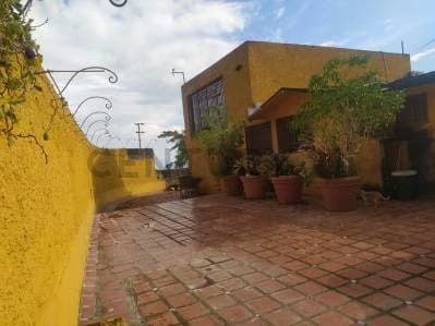 Se Vende Amplia y Cómoda Quinta De Un Solo Nivel