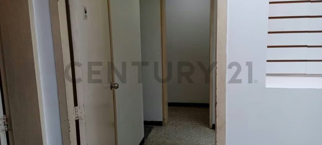 CS - ALQUILER LOCAL COMERCIAL. PARCELAMIENTO DON BOSCO. LOS RUICES. - 20