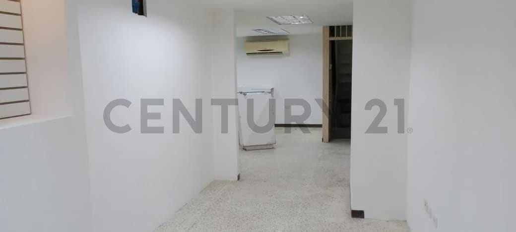 CS - ALQUILER LOCAL COMERCIAL. PARCELAMIENTO DON BOSCO. LOS RUICES. - 25