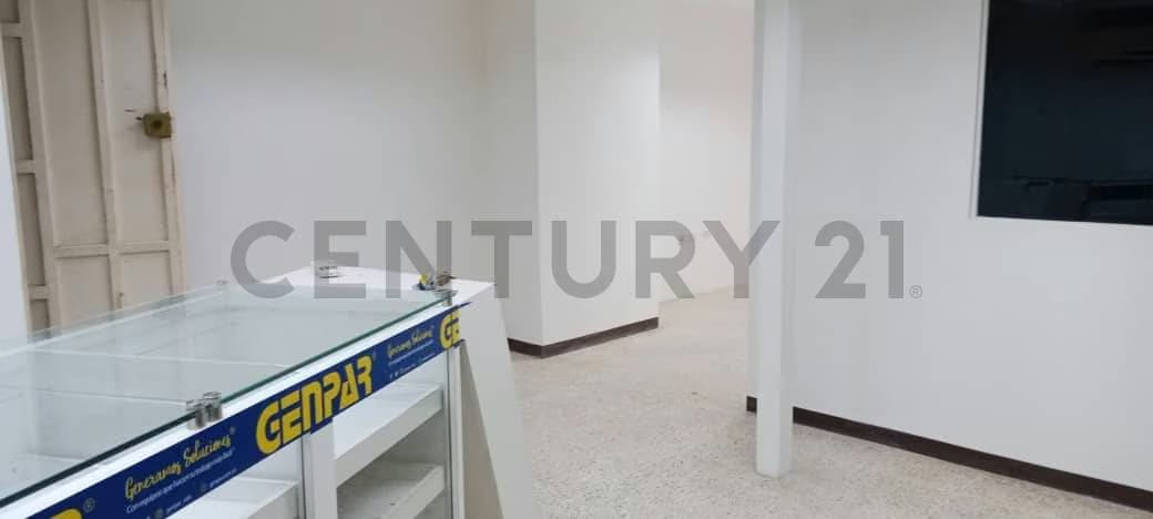 CS - ALQUILER LOCAL COMERCIAL. PARCELAMIENTO DON BOSCO. LOS RUICES. - 31