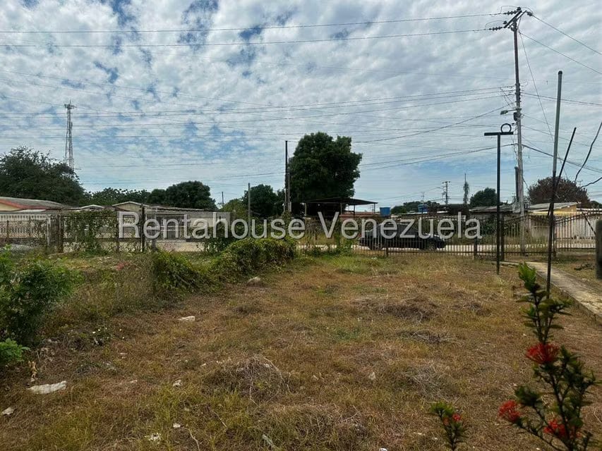 Terreno (Comercial) en Venta en Sector 26 de Julio, Zulia
