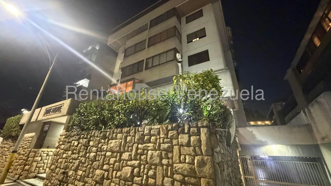 Apartamento (1 Nivel) en Alquiler en Los Naranjos de Las Mercedes, Distrito Metropolitano - 2