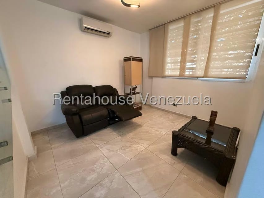 Casa (Multipes Niveles) en Venta en Montalban I, Distrito Metropolitano - 18