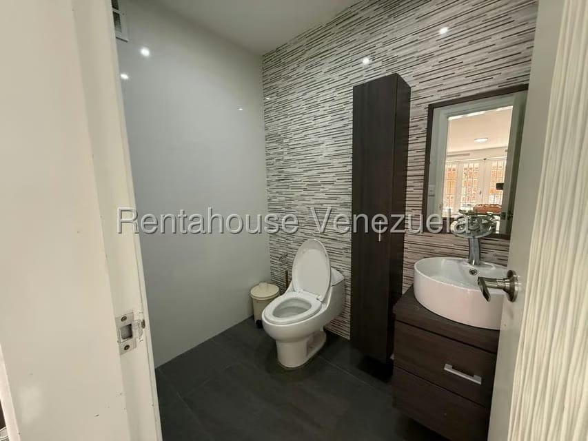 Casa (Multipes Niveles) en Venta en Montalban I, Distrito Metropolitano - 36