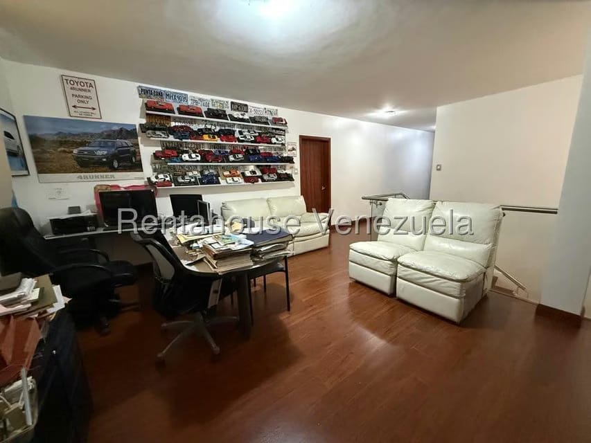 Casa (Multipes Niveles) en Venta en Montalban I, Distrito Metropolitano - 48