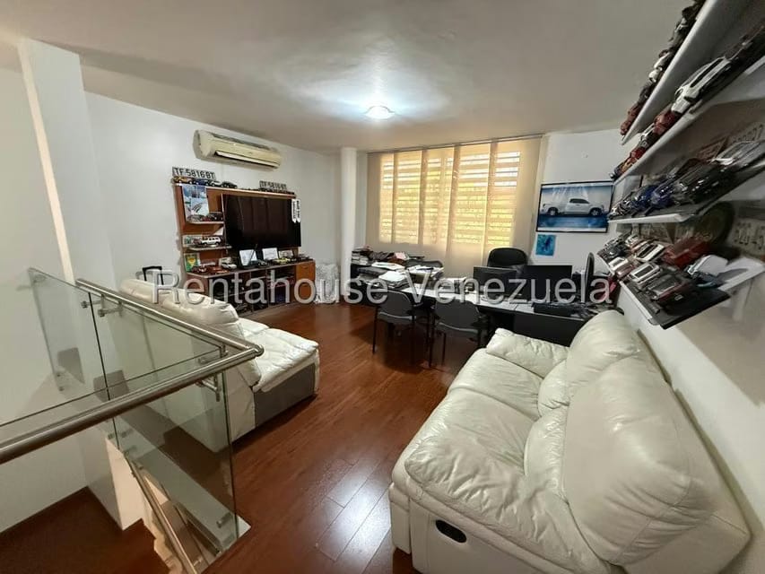 Casa (Multipes Niveles) en Venta en Montalban I, Distrito Metropolitano - 51