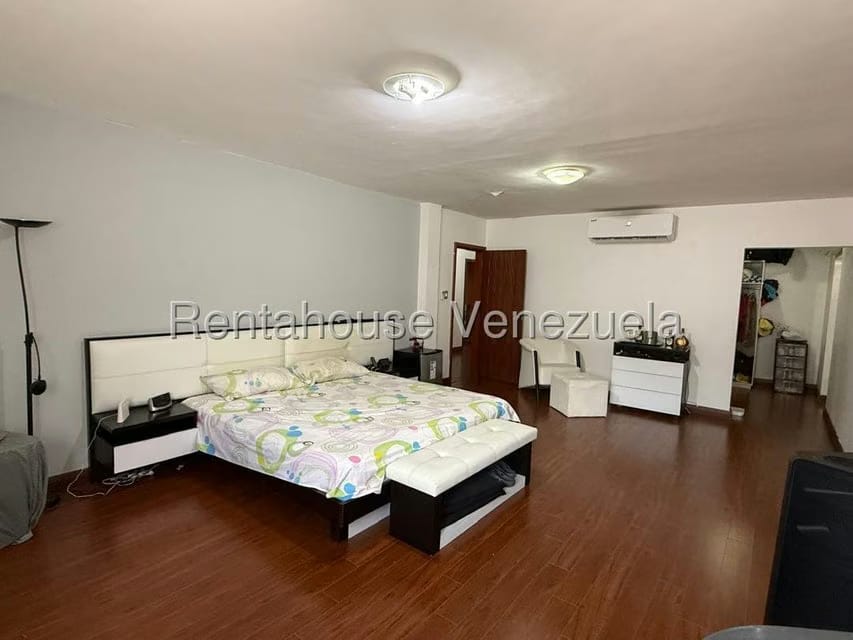 Casa (Multipes Niveles) en Venta en Montalban I, Distrito Metropolitano - 54